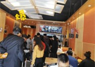 上班族接手4家如意餛飩店，家家生意翻番，賺爆！